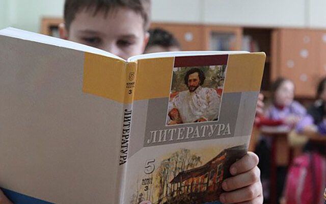 Почему, дружок? Да потому…